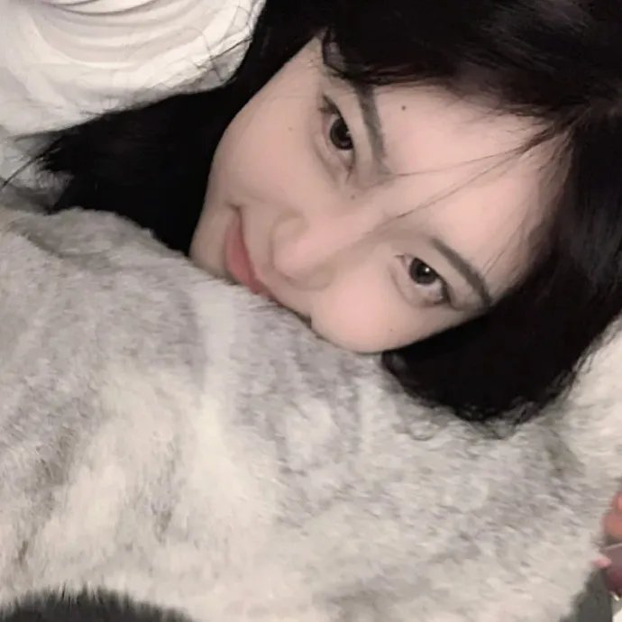 红衣少女